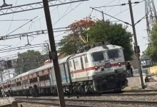Photo of ଲାଇନଚ୍ୟୁତ ହେଲା ମହାନନ୍ଦା ଏକ୍ସପ୍ରେସ୍:  ଅଳ୍ପକେ ଟଳିଲା ବଡ଼ ଟ୍ରେନ୍ ଦୁର୍ଘଟଣା