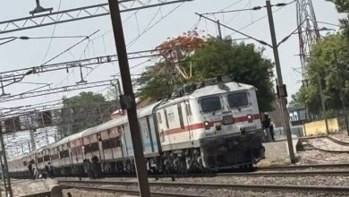 Photo of ଲାଇନଚ୍ୟୁତ ହେଲା ମହାନନ୍ଦା ଏକ୍ସପ୍ରେସ୍:  ଅଳ୍ପକେ ଟଳିଲା ବଡ଼ ଟ୍ରେନ୍ ଦୁର୍ଘଟଣା
