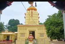 Photo of ଲକ୍ଷ୍ମୀବରାହ ମନ୍ଦିରରୁ ଖସିଲା ସିଂହ ମୂର୍ତ୍ତି: ଅଳ୍ପକେ ବର୍ତ୍ତିଲେ ଶ୍ରଦ୍ଧାଳୁ