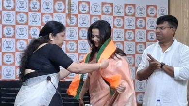 Photo of ବିଜେପିରେ ଯୋଗଦେଲେ ବଙ୍ଗଳା ଅଭିନେତ୍ରୀ କୋୟଲ ମଲ୍ଲିକ