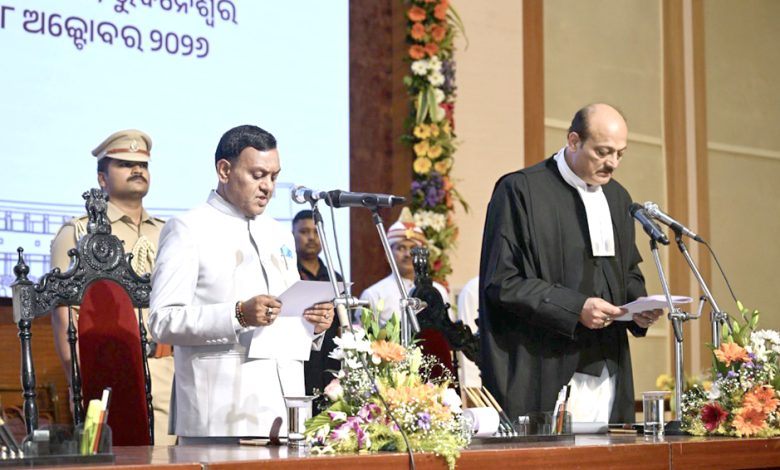Brajmohan Ram took the oath as Governor.